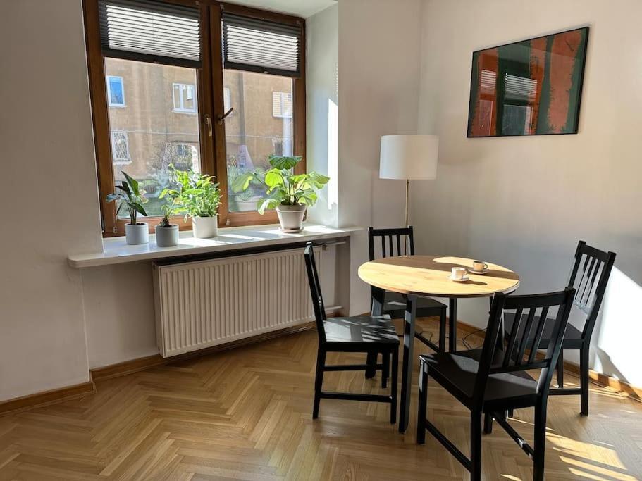 Stary Mokotow, Z Ogrodkiem Appartement Warschau Buitenkant foto